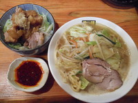 「濃菜麺＋辛辛ラー油＋豚豚ジロめし」@濃菜麺 井の庄の写真