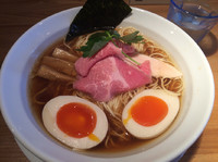 「味玉鶏しょうゆらーめん  790円」@らーめん専門 うしおととりの写真