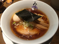 「醤油ラーメン Xmasクーポン500円  味玉100円」@麺処みどり 伊勢崎店の写真