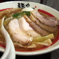 「塩ラーメン」@麺や でこの写真