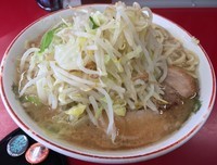 「ラーメン（豚2枚）￥690」@ラーメン二郎 湘南藤沢店の写真