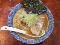 「濃厚鶏煮干しらーめん」@自家製太麺 元気屋の写真