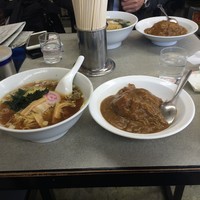 「ラーメン＋カレーセット 800円」@中華やの写真
