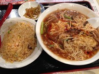 「サンラータン麺と半チャーハンセット」@居酒屋 山ちん 東日本橋店の写真