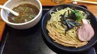 「つけ麺750円＋餃子＋烏龍ハイ＋他いろいろ」@麺屋 鶏口の写真