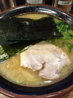 「ラーメン中盛＋ライス」@丸一の写真