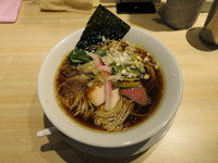 「鶏SOBA:850円」@むぎとオリーブ マーチエキュート神田万世橋店の写真