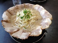 「花びらチャーシュー麺」@麺屋ばやしの写真