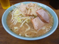 「ラーメン（あぶら）　７００円」@ラーメン二郎 池袋東口店の写真