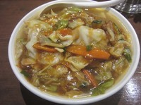 「スタミナラーメン塩（７５０円）＋具多め」@スタミナラーメン 馬しゃ屋の写真