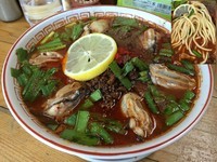 「辛いアジアン麺蛎入(並)」@自家製麺 てんかの写真