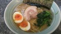 「らーめん（並）￥650＋クーポンとろ玉」@横浜らーめん 椿家の写真