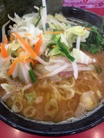 「ラーメン＋野菜＋餃子」@杉田家 千葉祐光店の写真