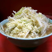 「ラーメン 600円（カタメ・ニンニクマシマシ・ヤサイマシマシ」@ラーメン二郎 三田本店の写真