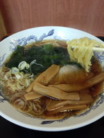 「TSラーメン320円」@梅もと 品川店の写真