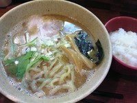 「中華そば（700円）ライス（150円）」@麺屋 さんじの写真