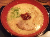 「夜とんらぁ麺」@ちゃぶ屋 とんこつ らぁ麺 CHABUTON ヨドバシ横浜店の写真