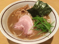 「濃厚魚介豚骨らーめん」@麺屋 くおんの写真