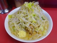 「ラーメン（700円）ヤサイニンニクアブラ」@ラーメン二郎 ひばりヶ丘駅前店の写真