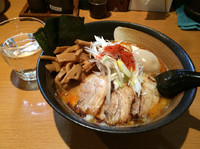 「特製濃厚辛らーめん 930円」@麺屋 炙りの写真