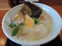 「鶏白湯ら～めん」@めん結び 光の葉の写真