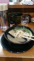 「ラーメン ハリガネ 替え玉二回」@博多長浜らーめん ぼたんの写真