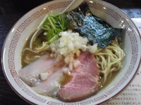 「濃厚　鶏パイタン煮干しラーメン、替え玉」@らぁめん小池の写真