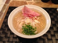 「出汁蕎麦（背脂マシマシ）」@灰汁中華 丿貫の写真