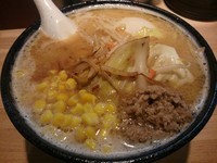 「【限定】白みそとんこつ（中濃）　大盛」@らーめん 月の兎影の写真