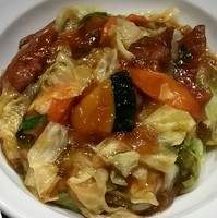 「スタミナ冷やし（普通盛り） ７５０円」@スタミナラーメン 馬しゃ屋の写真