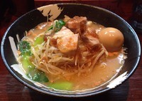 「剛(がつこく)＋味玉＋半鶏叉焼丼」@こくまろ鶏らーめん 久久の写真