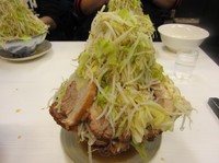 「小ラーメン＋麺マシ（８３０円）＋野菜マシマシ＋豚Ｗマシ」@豚男 -BUTAMEN-の写真