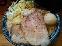 「全部のせラーメン（小） （141229）」@兎に角 松戸店の写真