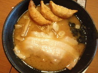 「味噌ラーメン 529円、揚げ餃子 237円」@マルタカ 餃子組合の写真