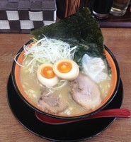 「吉祥スペシャルラーメン 980円」@とんこつラーメン吉祥の写真