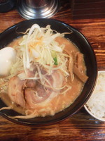 「味噌（野菜にんにく）\790＋半熟卵＋ライス」@麺処 花田 神田店の写真