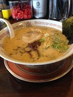 「豚骨醤油」@四十三代目 哲麺 入間宮寺店の写真
