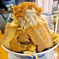 「担々麺（中盛サービス）830+小豚170＝1,000円」@山勝角ふじ 新松戸店の写真