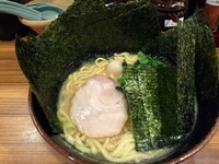 「ラーメン（６８０円）海苔まし（クーポン券使用）」@横浜家系ラーメン 壱角家 蕨店の写真