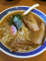 「焼きあご豚骨らあ〜めん」@景勝軒 伊勢崎総本店の写真