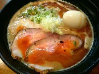 「濃厚魚介豚骨エビ風味 780円 ＋ 味玉、チャーシュー」@はりけんラーメンの写真