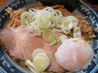 「油そば（小）+温玉　「730円+100円」」@兎に角 松戸店の写真