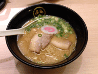 「豚骨醤油（730円）」@TOKYO 豚骨 BASE MADE by 博多一風堂 ecute品川サウス店の写真