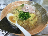 「年越しラーメン 十三湖大和しじみ出汁(薄口正油)＋青とうがらし」@覆麺 智の写真