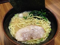 「ラーメン並」@横浜家系ラーメン 壱角家 築地店の写真