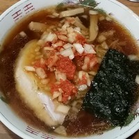 「醤屋ラーメン ５００円 ＋ 粗挽き生唐辛子（大辛）１００円」@屋台ラーメン 醤家の写真