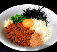 「台湾まぜそばZ　少な目(800円）」@自家製麺ほうきぼし 神田店の写真