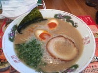 「ラーメン＋煮玉子　替玉」@元祖とんこつ 久留米ラーメン 山亭の写真