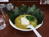 「とんこつ正油ラーメン」@らーめん ぎょうてん屋 東名厚木店の写真