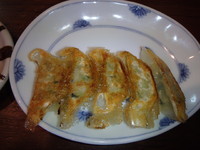 「セット(+230円)(半餃子、漬物、半おにぎり)」@大砲ラーメン 本店の写真